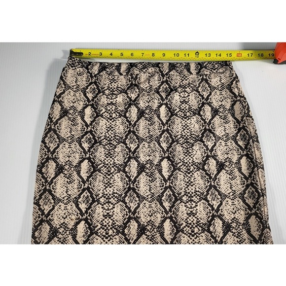 Boohoo Snakeskin Mini Skirt Animal Print Party Fashion Forward Size US12 - Picture 4 of 6